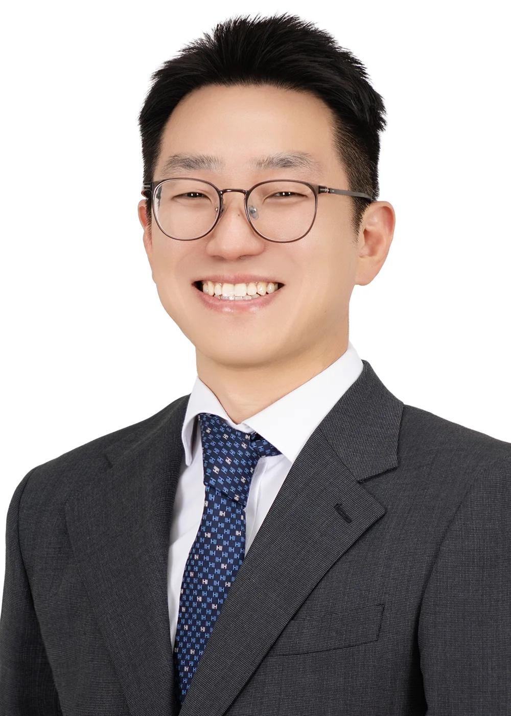 김석
